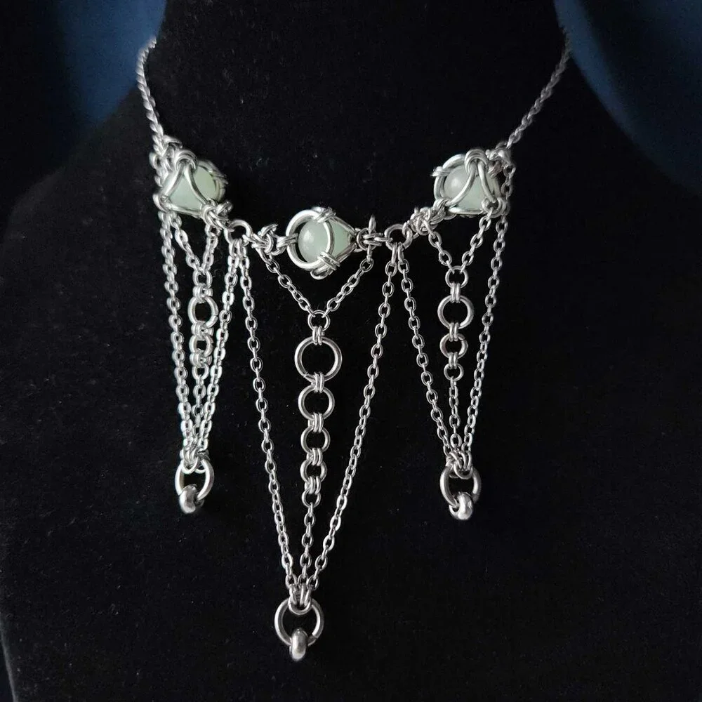 Gothic princess chandelier statement silver necklace with a small silver chain - Picture 2 of 6